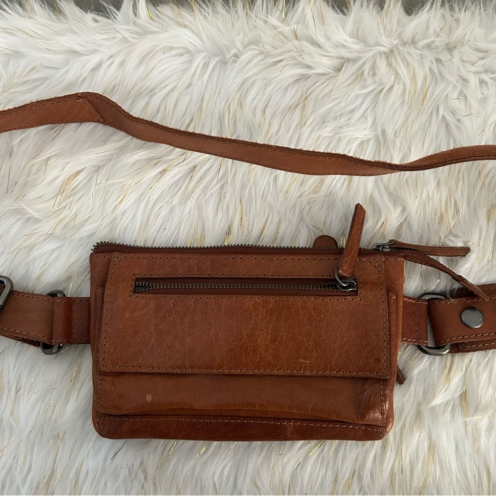 Spikes and Sparrow Leather Fanny Pack Belt - Picture 3 of 8